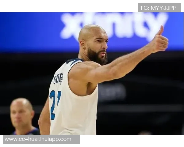 芬奇谈球队表现称戈贝尔发挥出色输球原因在于进攻端不力